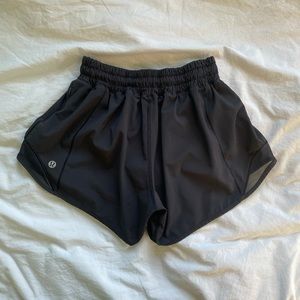 Lululemon Hotty Hot Short 4”